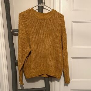 Universal Thread Mustard Crew Neck Sweater